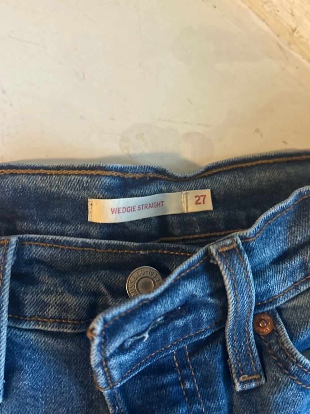 Levi's Wedgie Straight Jeans in Medium Blue Denim